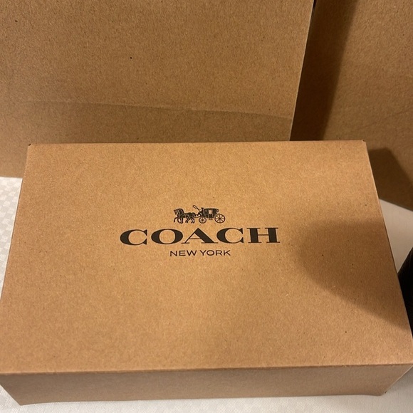 Coach Men’s Wallet 3-in-1 Black Leather Embossed. COACH box, bag, & sticker seal - Picture 10 of 11